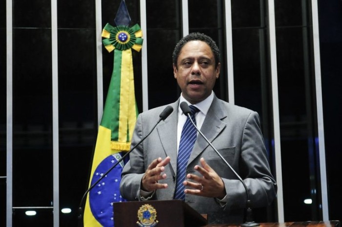 Relator apresenta nova versão do projeto sobre fake news; conheça o texto