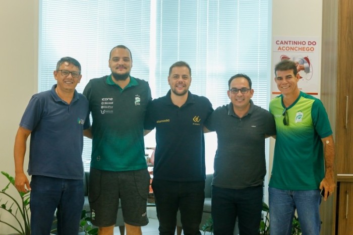 Esporte e LEC firmam parceria para fomentar o futebol em Lucas do Rio Verde
