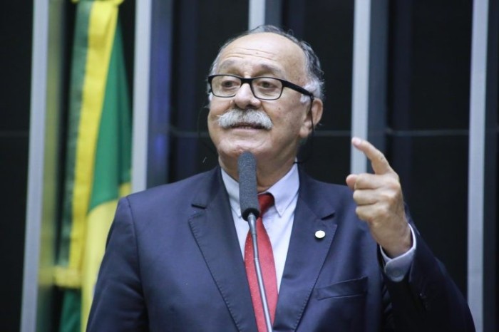 Projeto altera regra para participação no Sistema de Compensação de Energia Elétrica