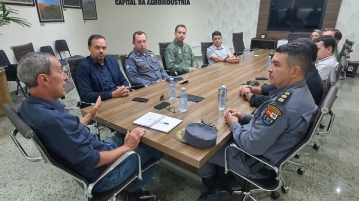 Reunião garante mais câmeras de videomonitoramento por meio de parceria com Estado