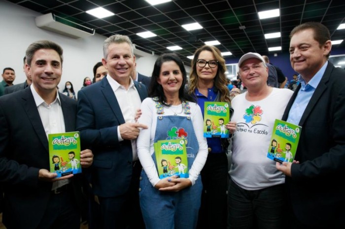 Governo de MT lança projeto pioneiro sobre conscientização do autismo nas escolas