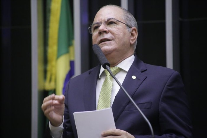 Projeto caracteriza como ato de improbidade permitir ocupação ou construção em área de risco