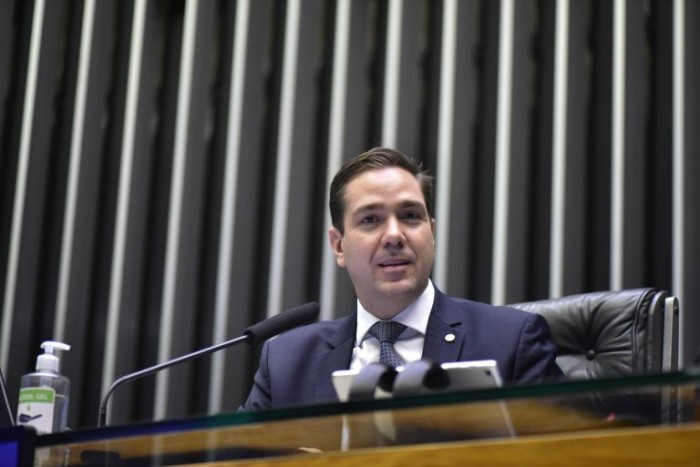 Proposta altera prazo para adesão de empresas ao Simples Nacional