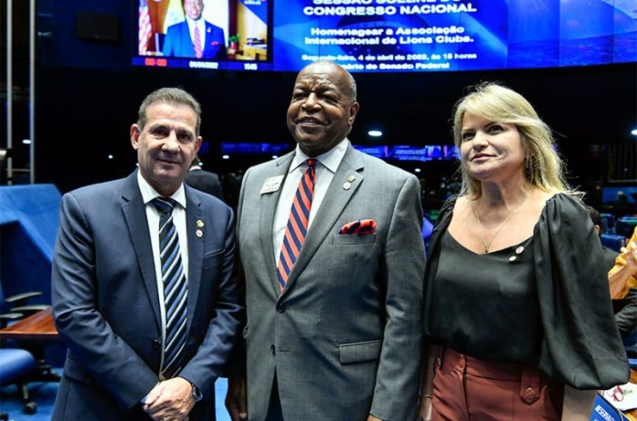 Congresso homenageia Lions Clube em sessão solene