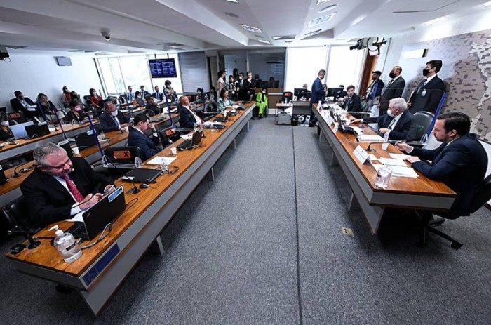 CAE aprova duas indicações para o Cade, que vão ao Plenário