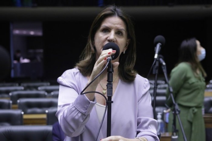 Proposta extingue contribuições dos hospitais para o chamado Sistema S