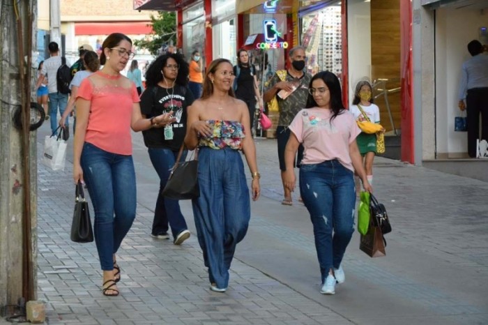 Índices da Covid-19 continuam em redução em Vitória da Conquista duas semanas após flexibilização do uso das máscaras