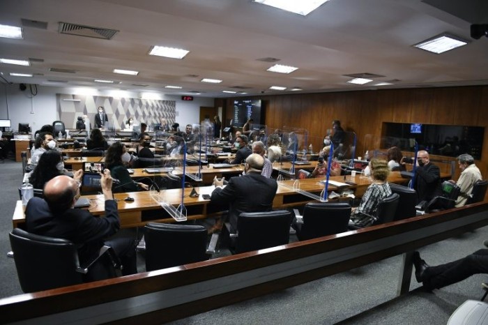 Parlamentares e debatedores condenam Projeto dos CACs em reunião da Frente pelo Controle de Armas