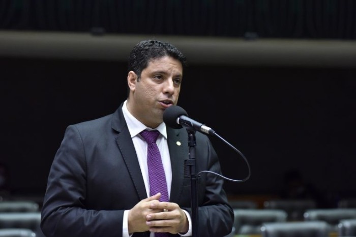 Projeto vincula o aumento no preço dos combustíveis à variação praticada pela distribuidora