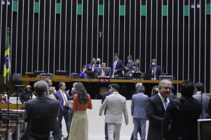 Para Lira, deputados devem debater termos do projeto de fake news e não antecipar debate eleitoral; acompanhe