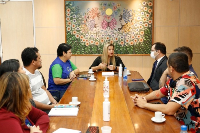 Secretaria de Educação e EST/UEA alinham parceria para levar projeto Academia STEM para as escolas estaduais