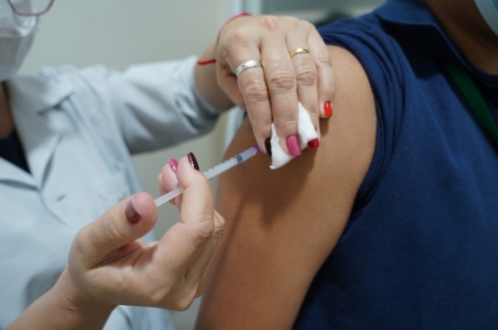 Saúde contabiliza mais de 26 mil munícipes com doses atrasadas da vacina Covid