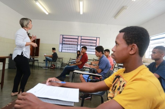 Projeto determina realização de campanhas nas escolas contra violência doméstica e familiar