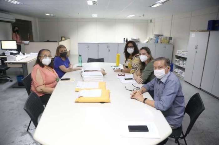 Sejuv abre envelopes de propostas para escolha da entidade que executará o Projeto Esporte na Minha Terra