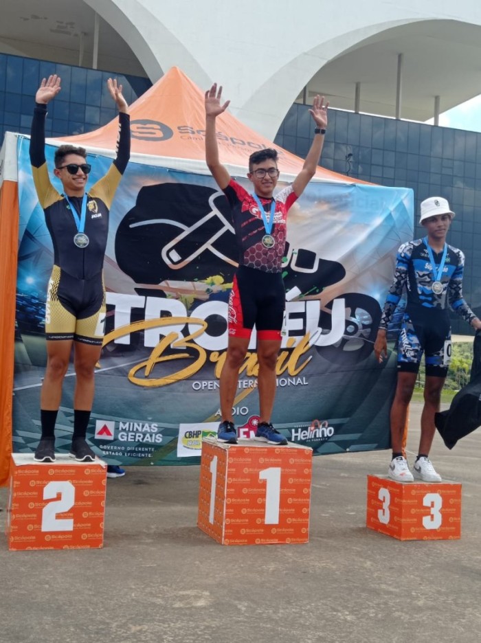 Alunos da rede estadual de Tabatinga conquistam oito medalhas em campeonato internacional de patinação