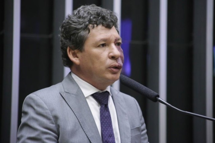 Governo e oposição divergem sobre medidas provisórias que mudam regras trabalhistas