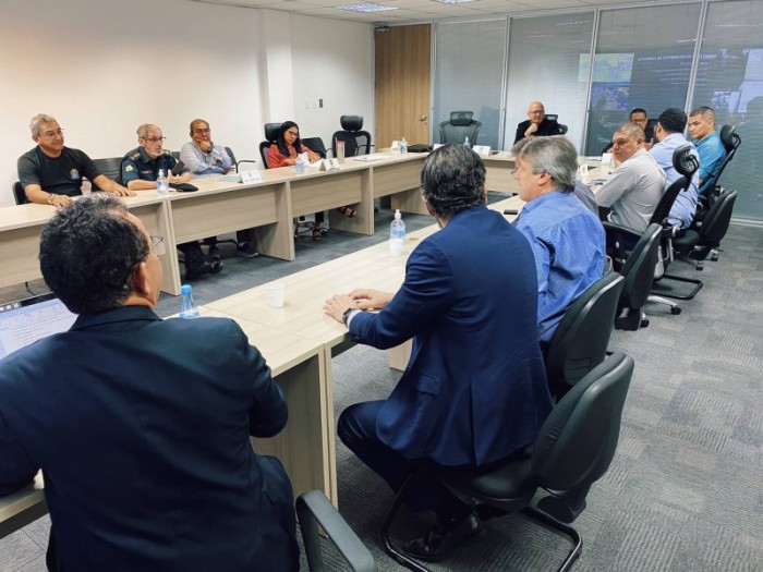 Secretaria de Segurança realiza reunião com representantes das empresas de transporte coletivo de Manaus