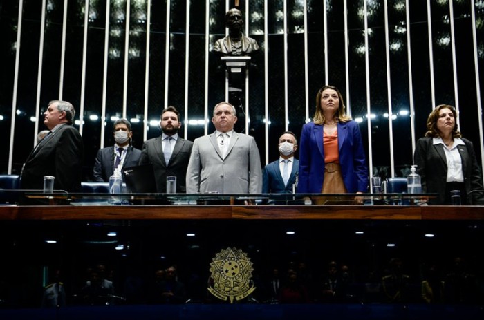 Senado homenageia 62 anos de Brasília