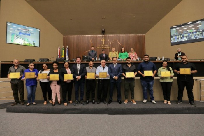 Profissionais da linha de frente do HPS 28 de Agosto recebem homenagem na Assembleia Legislativa do Amazonas