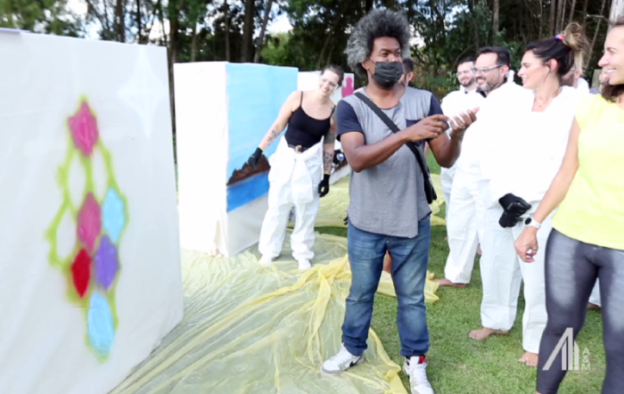 Consultoria usa graffiti para incentivar criatividade dos profissionais