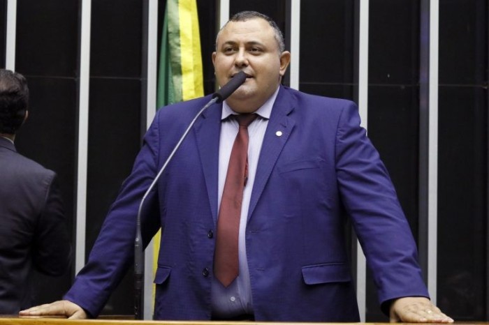 Proposta pede suspensão de portaria da ANTT que detalha fiscalização contra transporte clandestino