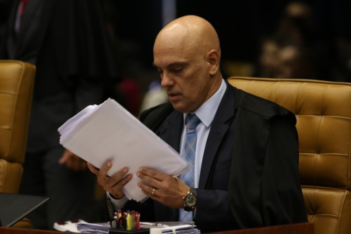 STF: Moraes vota pela condenação de Daniel Silveira
