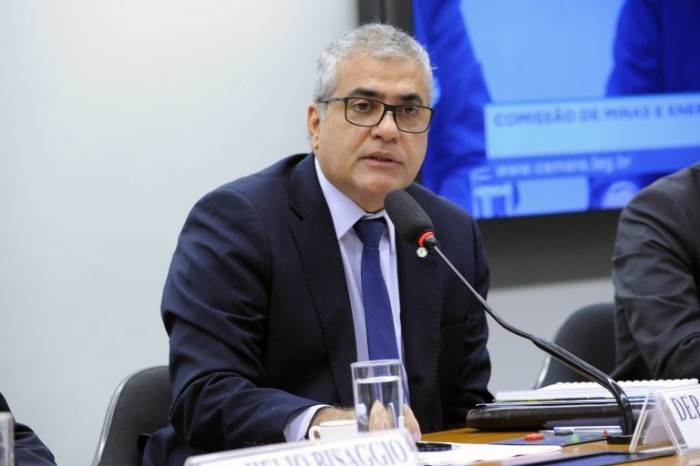 Projeto cria cadastro de animais domésticos e permite a tutores deduzir do IRPF despesas veterinárias