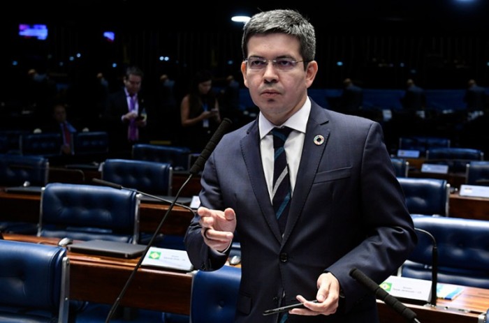 CE ouve supostos envolvidos em irregularidades no Ministério da Educação