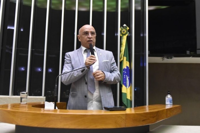 Projeto define responsabilidades por recebimento e distribuição de doações a vítimas de desastre