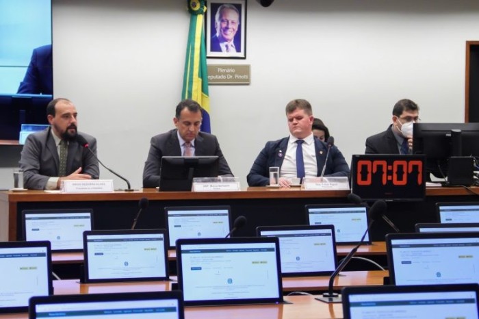 Debatedores alertam comissão sobre possíveis retrocessos na Lei da Aprendizagem