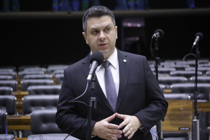 Congresso promulga emenda constitucional sobre gastos em educação durante a pandemia