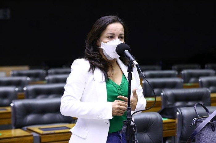 Ministro do Trabalho anuncia que governo enviará MP que garante acesso à creche e qualificação profissional