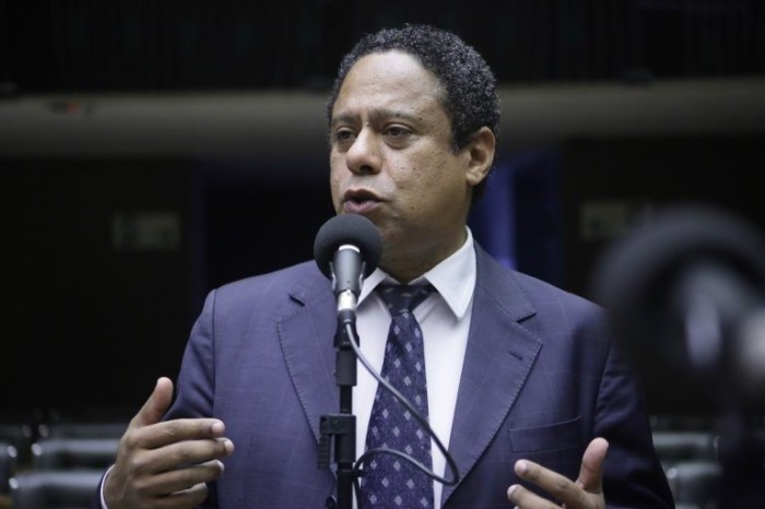 Orlando Silva é eleito presidente da Comissão de Direitos Humanos e Minorias