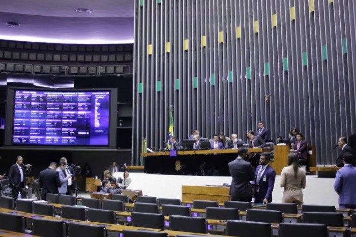 Congresso inicia sessão para análise de vetos presidenciais