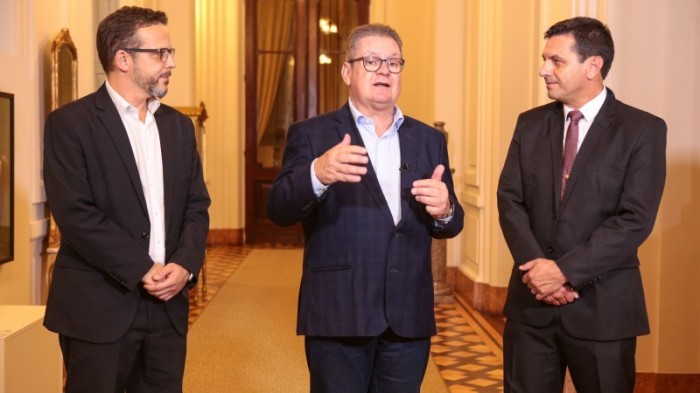 Governador anuncia projeto para diminuir fila de emissão de CNH ao apresentar novo diretor-geral do DetranRS