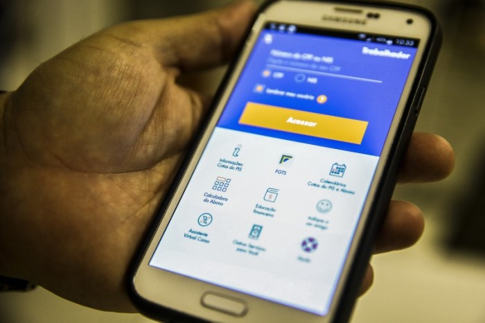 Trabalhadores nascidos em março podem sacar até R$ 1 mil no FGTS