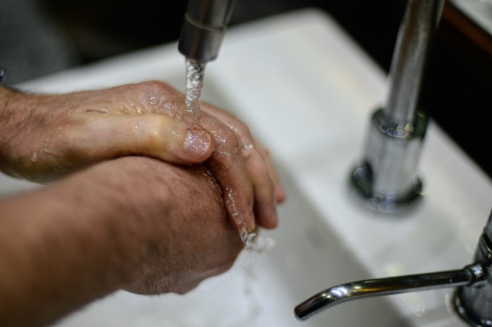 Anvisa: lavar as mãos evita propagar doenças e infecções hospitalares
