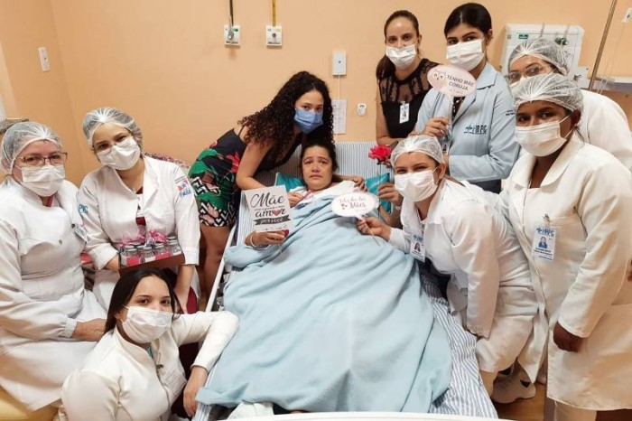 HRPC antecipa homenagem pelo Dia das Mães às usuárias, acompanhantes e colaboradoras