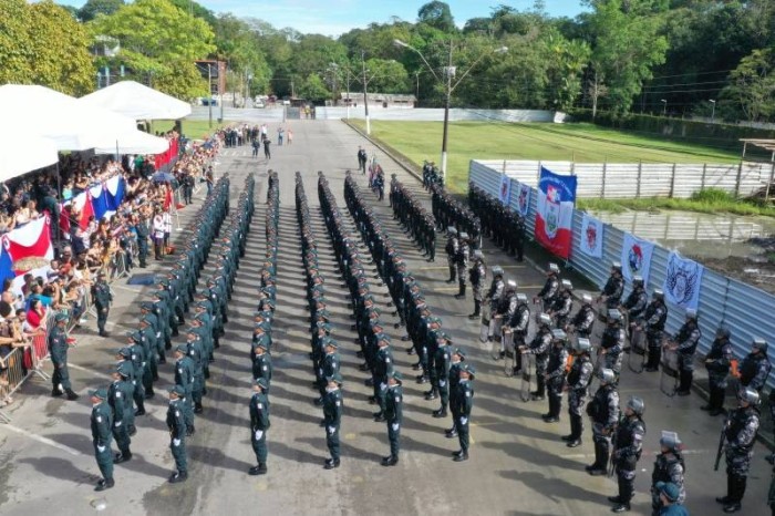 Em cerimônia especial, mais de 160 cadetes da PM recebem Espadim 