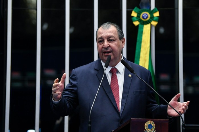 Omar defende incentivos à Zona Franca de Manaus e critica quem fala sem conhecimento