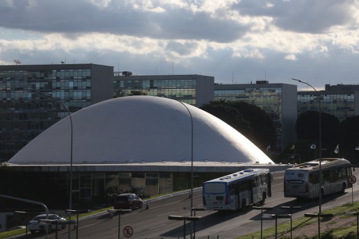 Senado aprova projeto que protege advogados em operações policiais