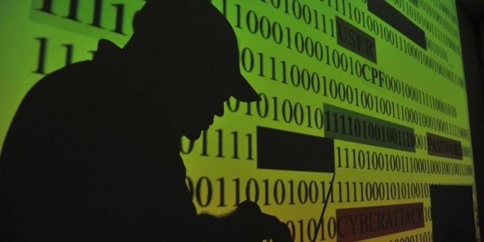 Comissão aprova punição para divulgação de crimes na internet