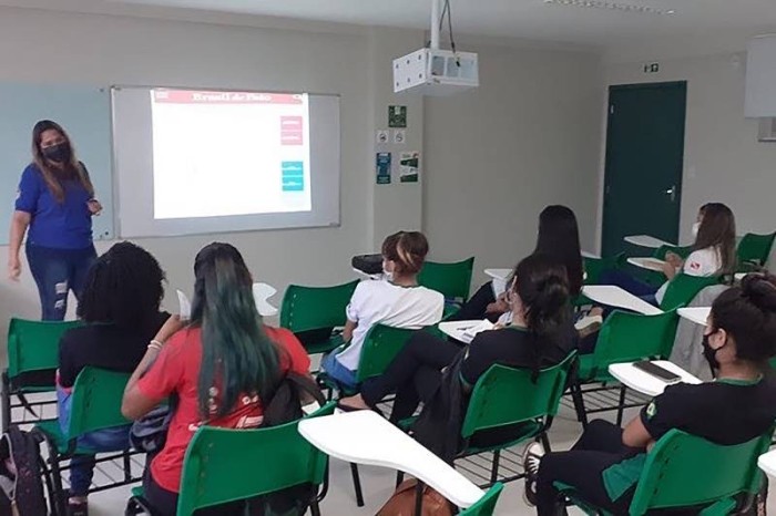Adepará leva informações sobre defesa agropecuária a alunos do IFPA