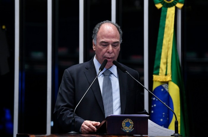 Fernando Bezerra pede investimentos para dinamizar economia de Pernambuco