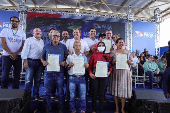 Iterpa entrega 60 títulos de terra no município de Parauapebas