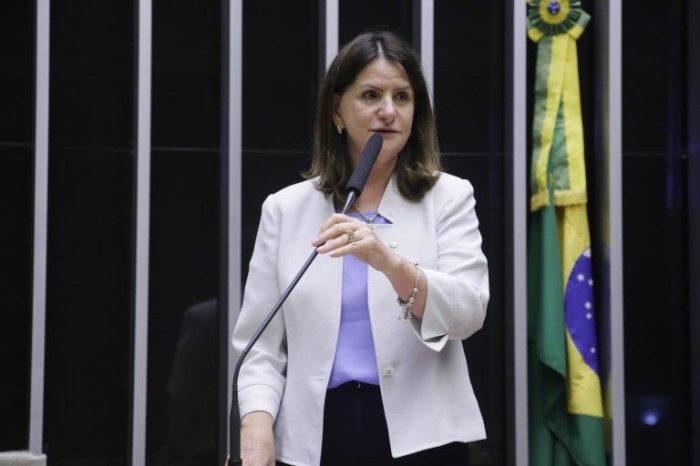 Projeto de lei estende desoneração da folha de pagamento para a Saúde