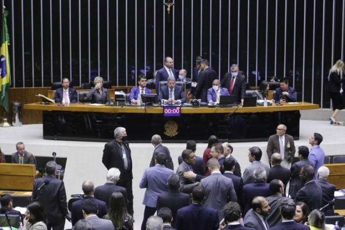 Câmara aprova MP que autoriza Brasil a retaliar países em disputas paralisadas na OMC