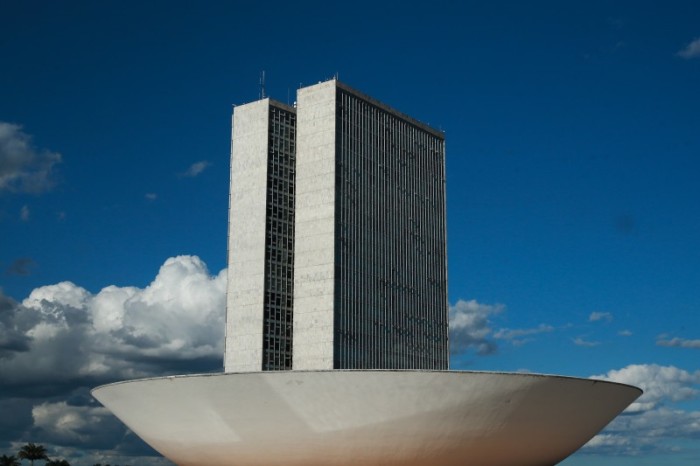 Câmara conclui votação de projeto que regulamenta ensino domiciliar