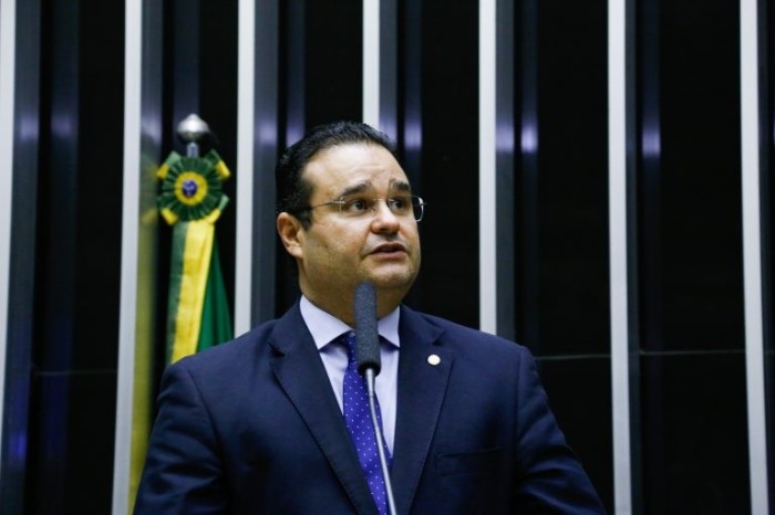 Comissão aprova projeto que estabelece multas para quem discriminar autista