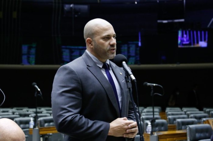 Comissão aprova regras para conduta do cidadão em abordagem policial
